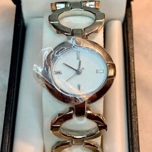 Pedre Vintage Watch Silver-tone Link Design Stainless Steel Back Classic! New